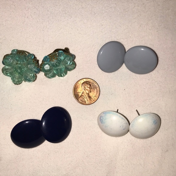 Grandma’s Costume Studs - Picture 3 of 4